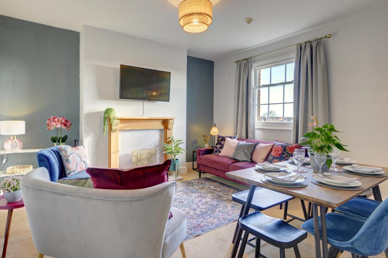 Regency Nest By Spa Town Property - Stylish 3 Bedroom Apartment On 2 Floors, Central Лемингтън Спа Екстериор снимка